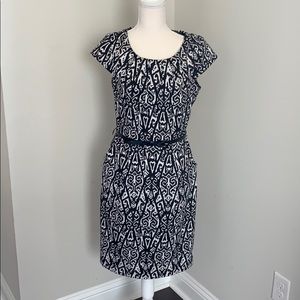 women’s black& white dress